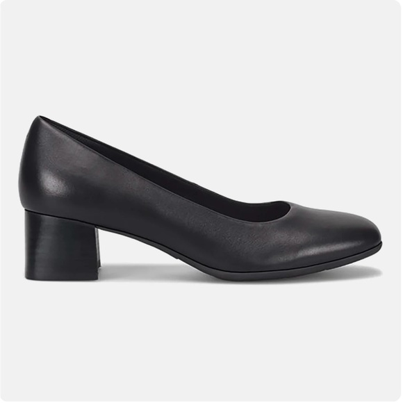 Comfortiva Shoes - Comfortiva Black Leather Comfort Pumps Heels 7 M 38 Euro NIB